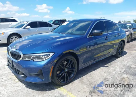 2022 BMW 330I xDrive z USA, uszkodzony, nr VIN 3MW5R7J01N8C27484